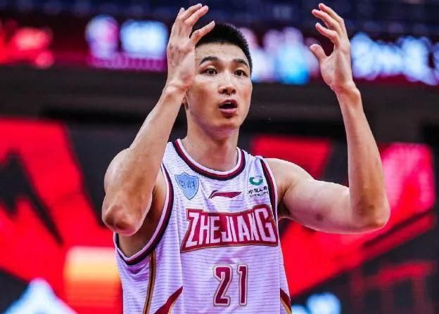 蓝羽：现在说起来您都是印象那么的深刻，我觉得是因为有这样的经历，才能够让您怀着这份对人民的感情，才能够演好这些角色，才能够真正的打动观众。